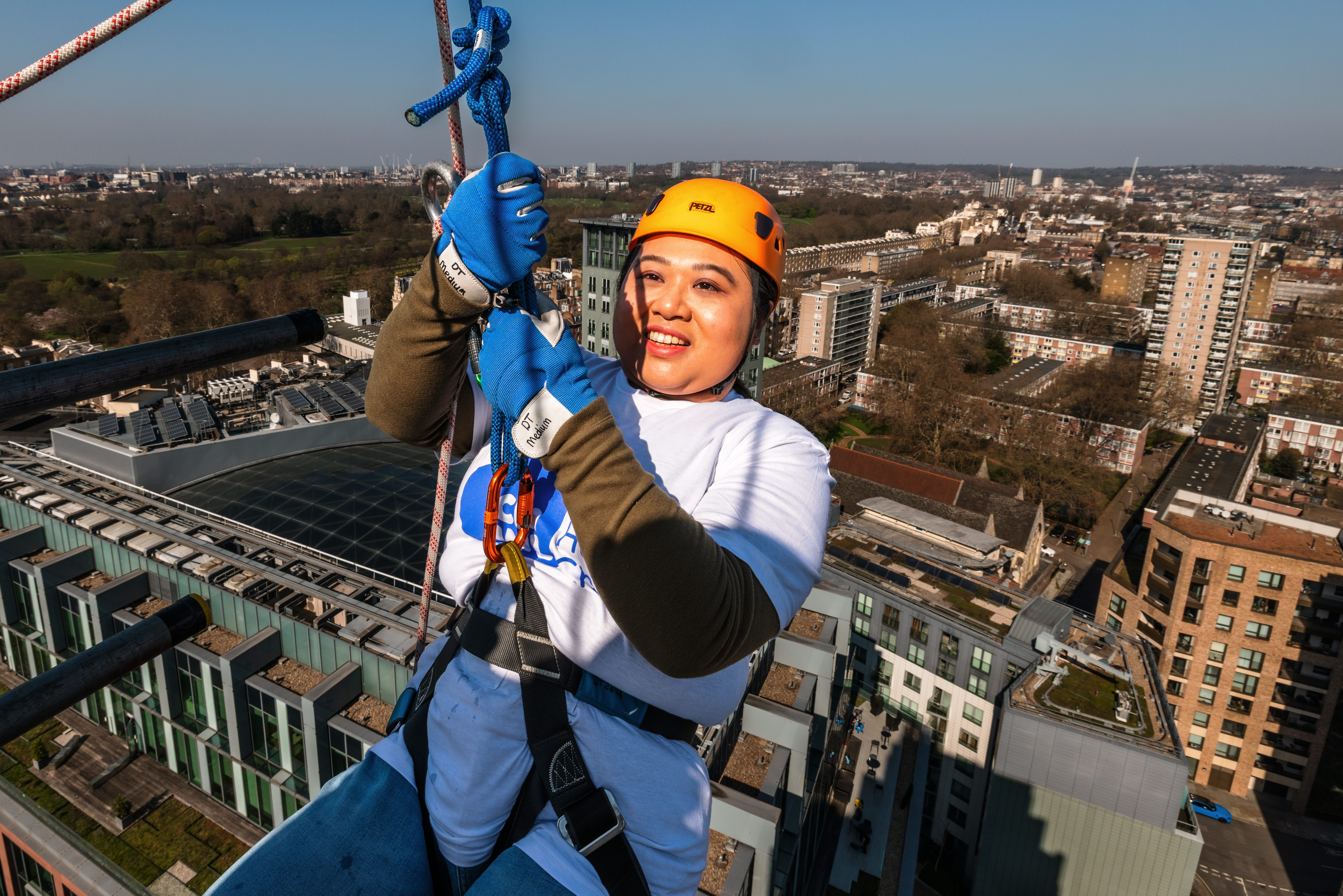 11 - 12pm: Cara Roof 1