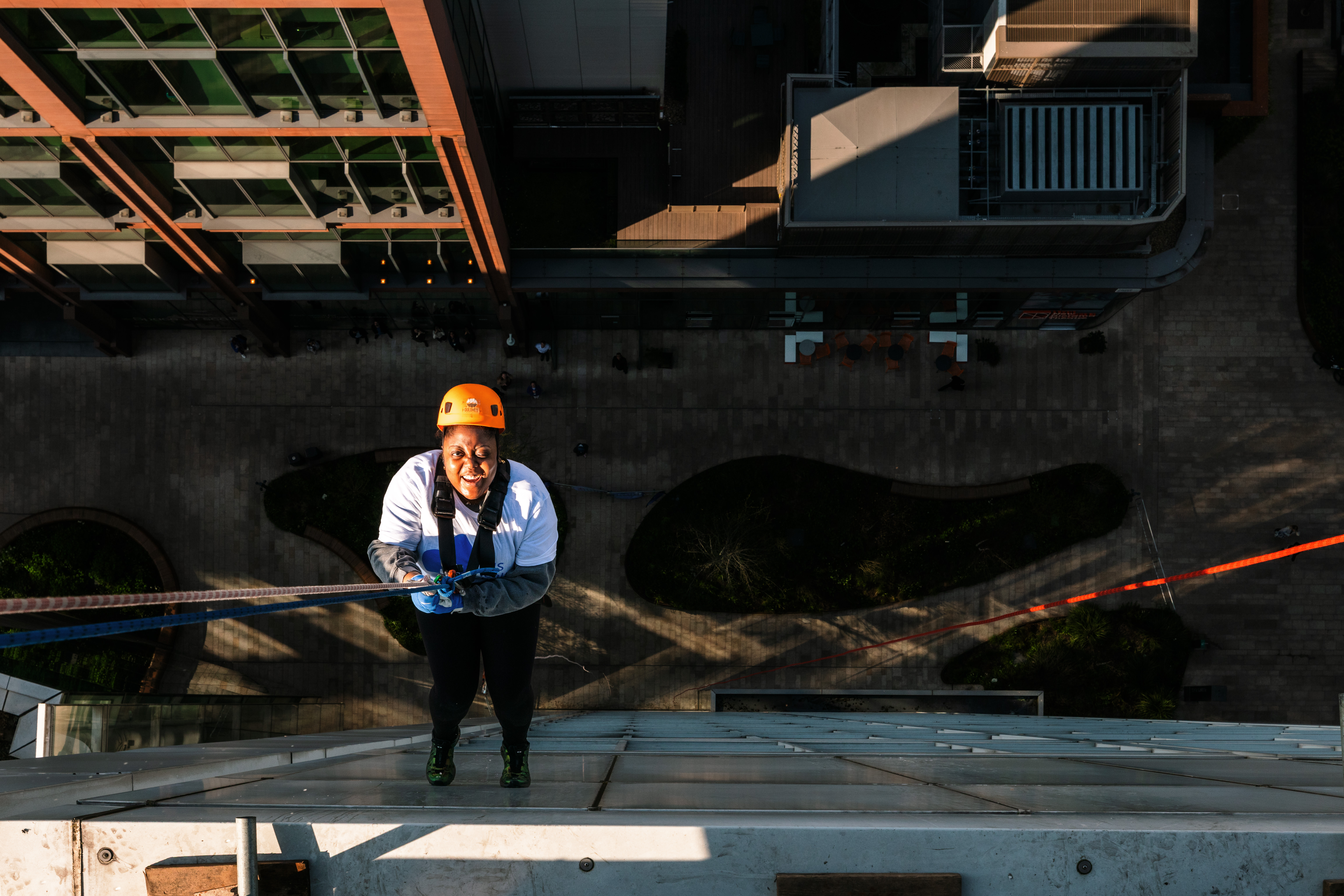 2-3pm: Rhiann abseil