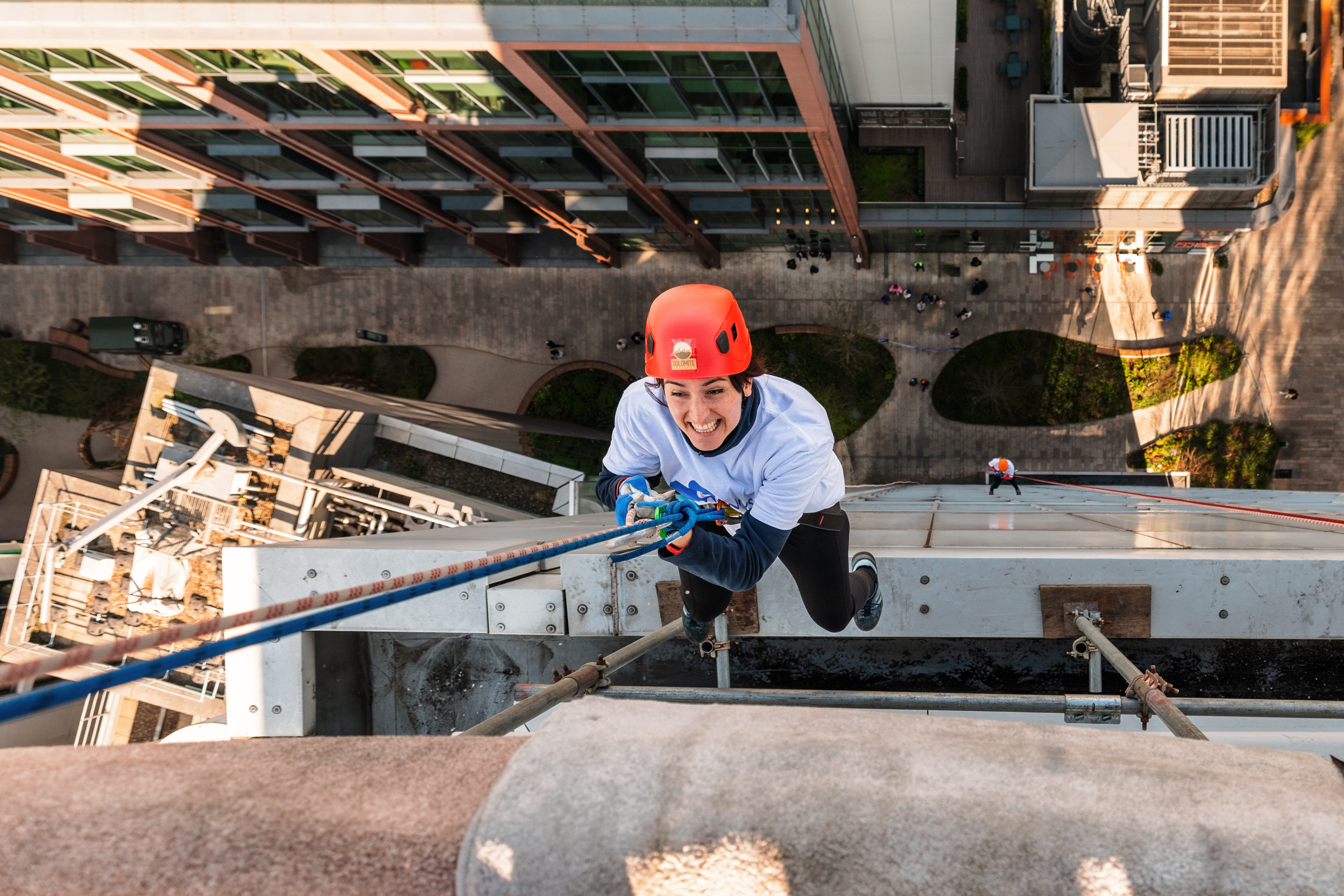 10 - 11am: Silvia abseil 1