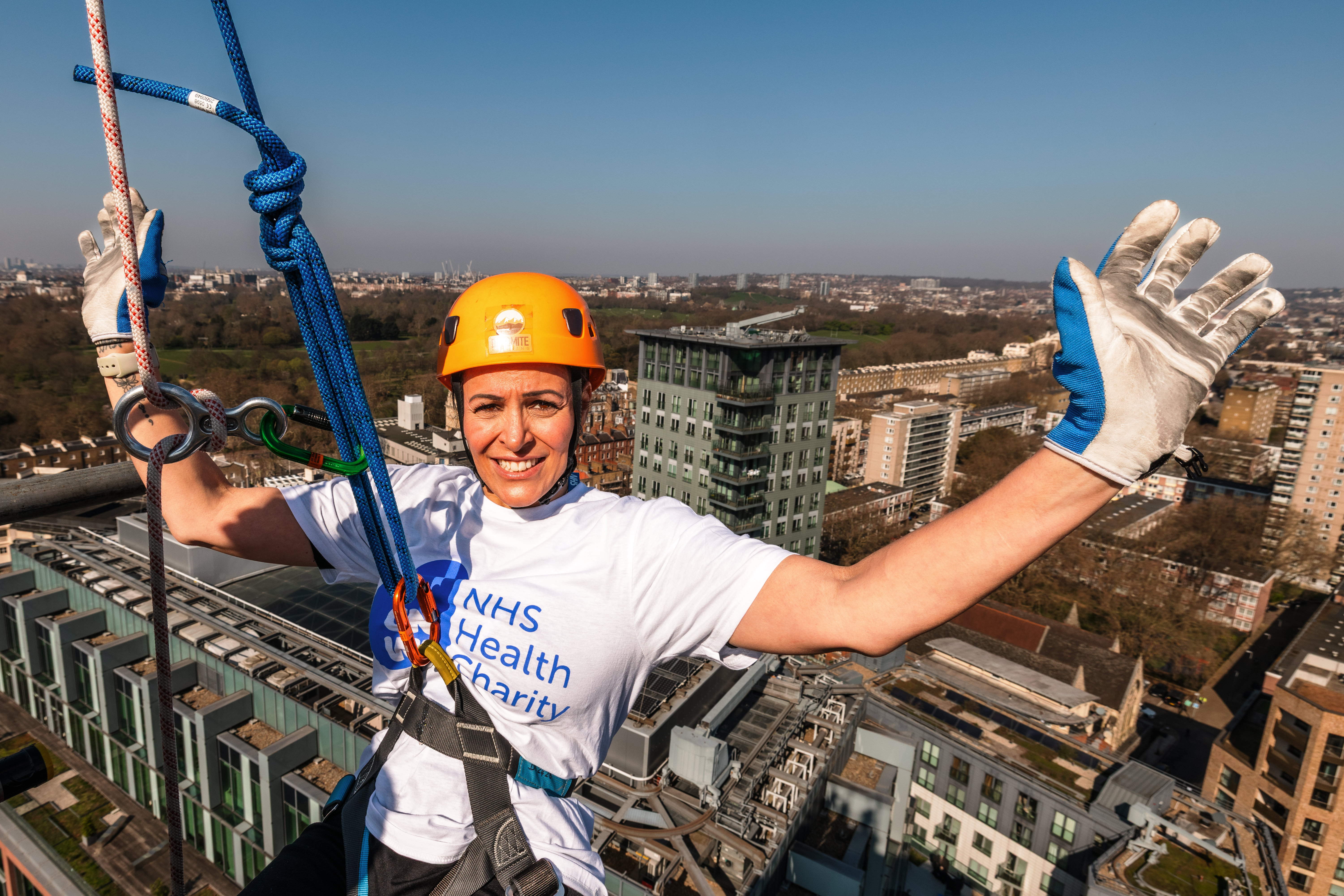 10 - 11am: Nina Roof 2