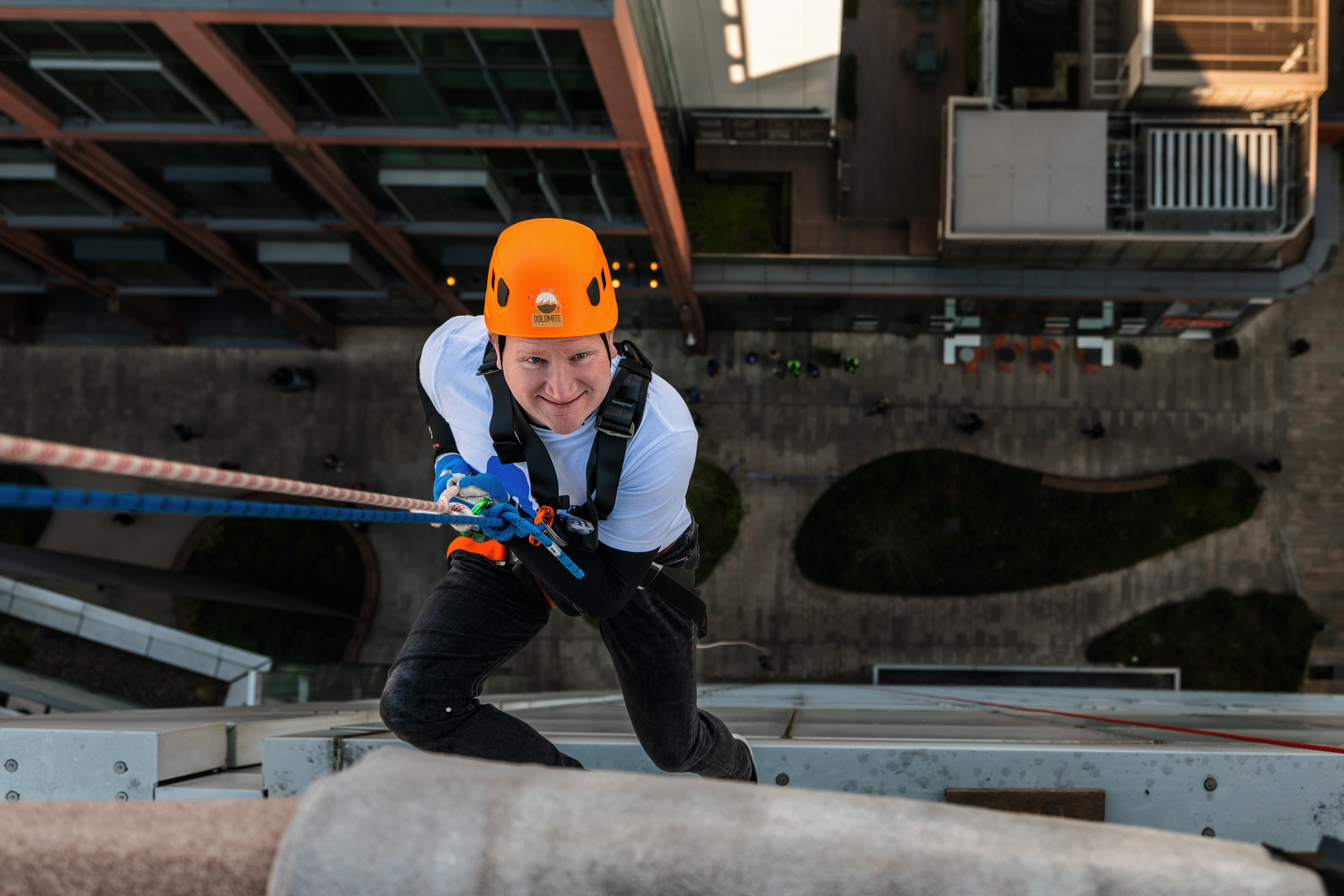 9-10am abseil - Neil