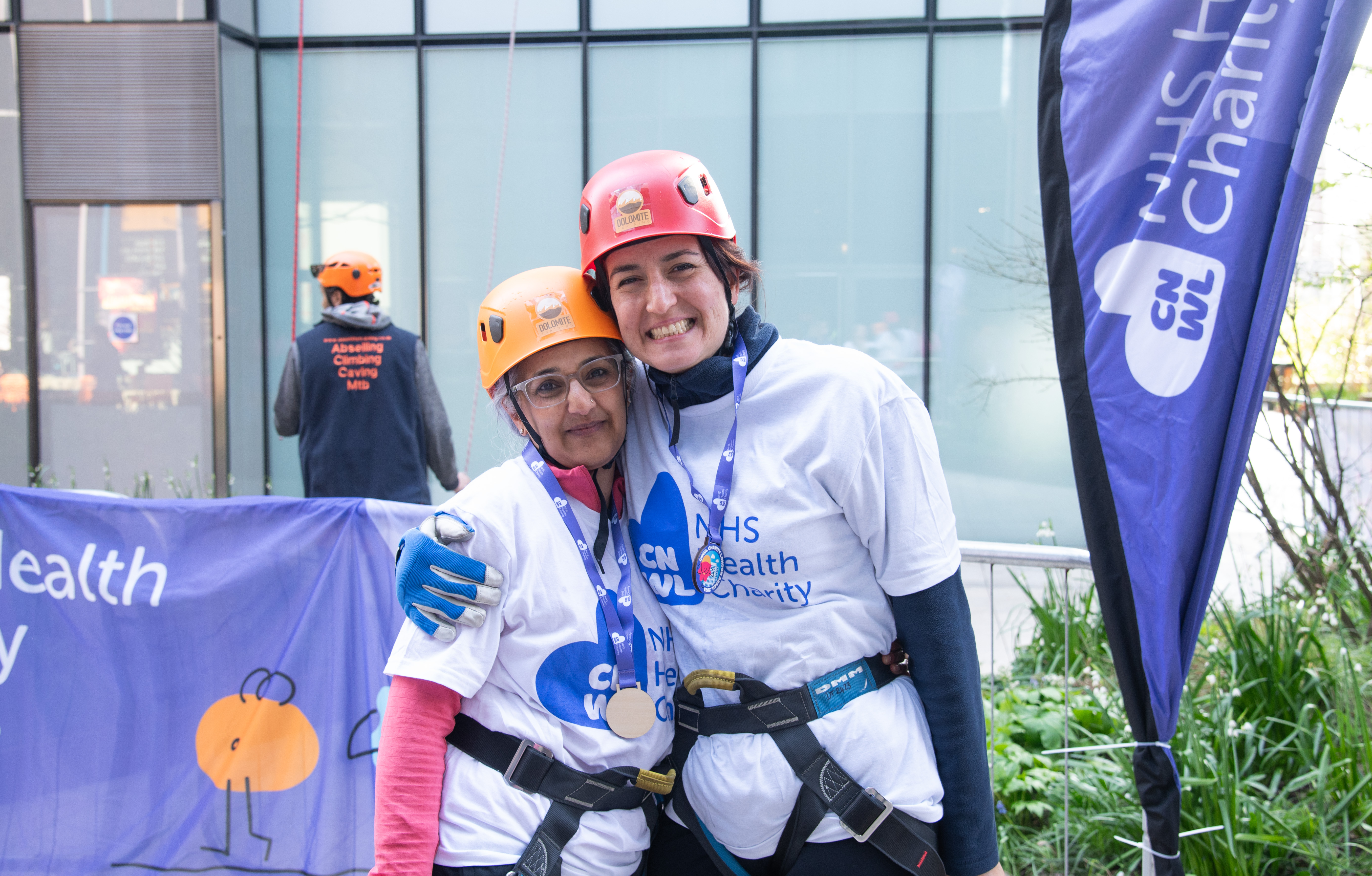 10 - 11am: Ami and Silvia