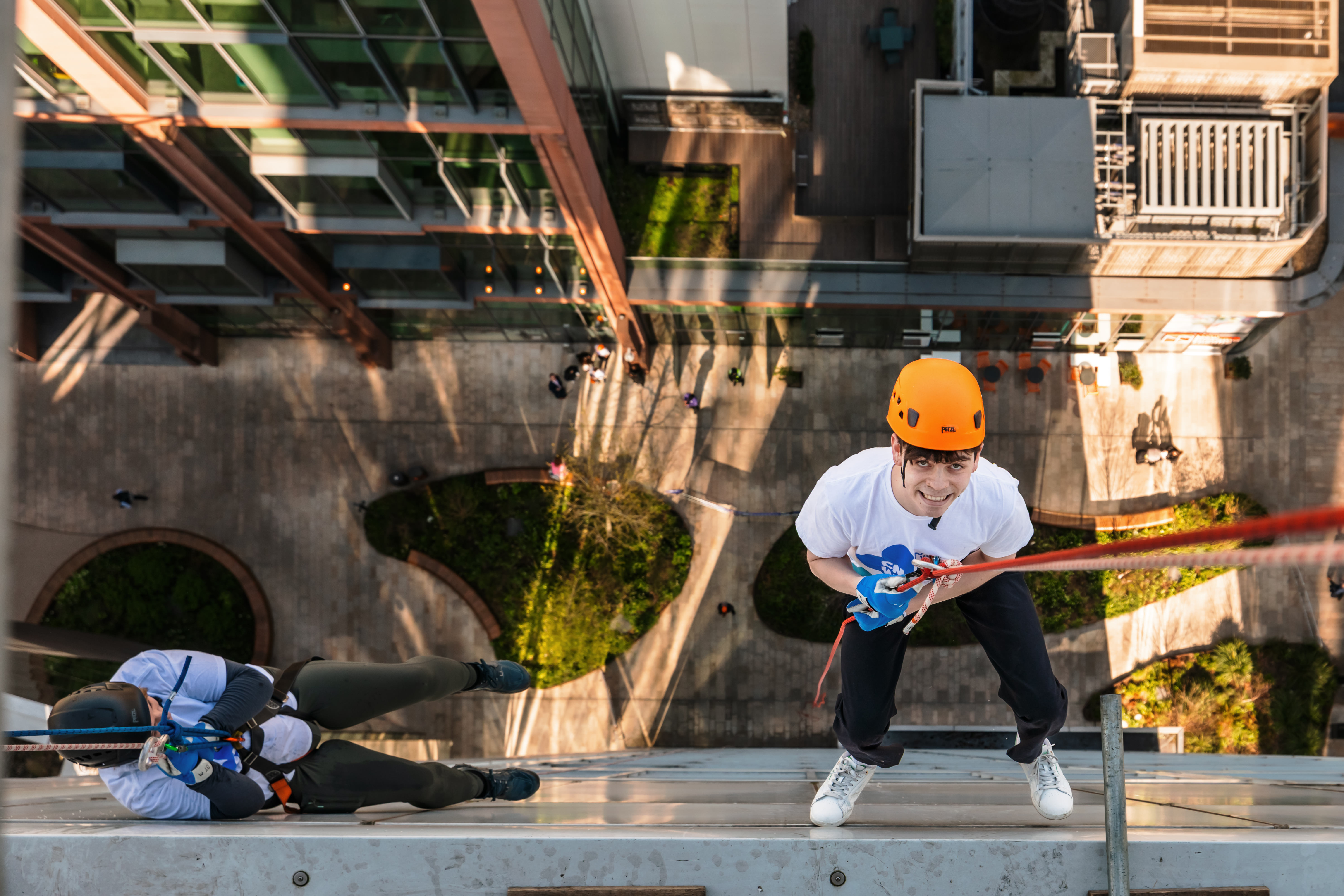 10 - 11am: Ben abseil 1