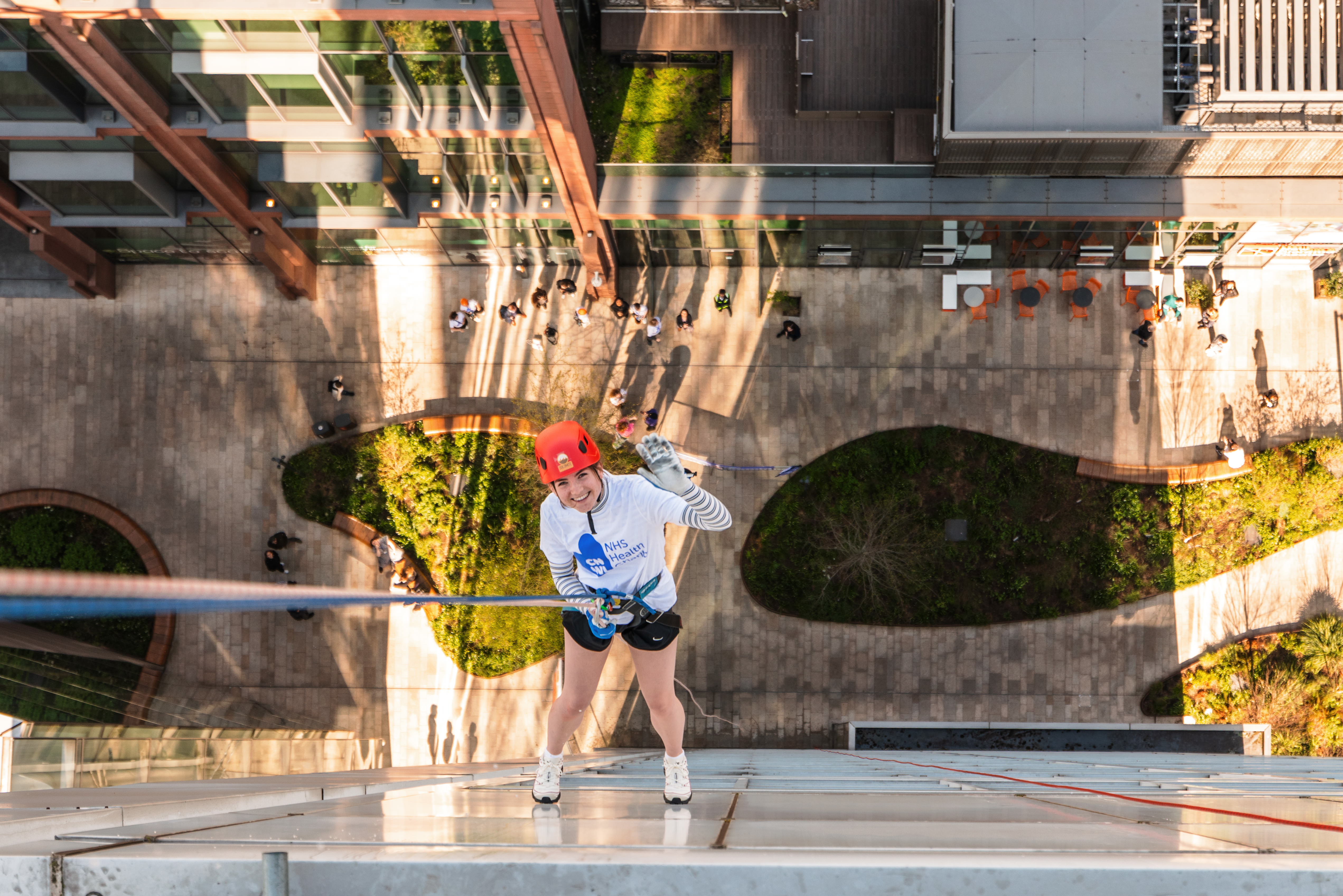 10 - 11am: Emily abseil