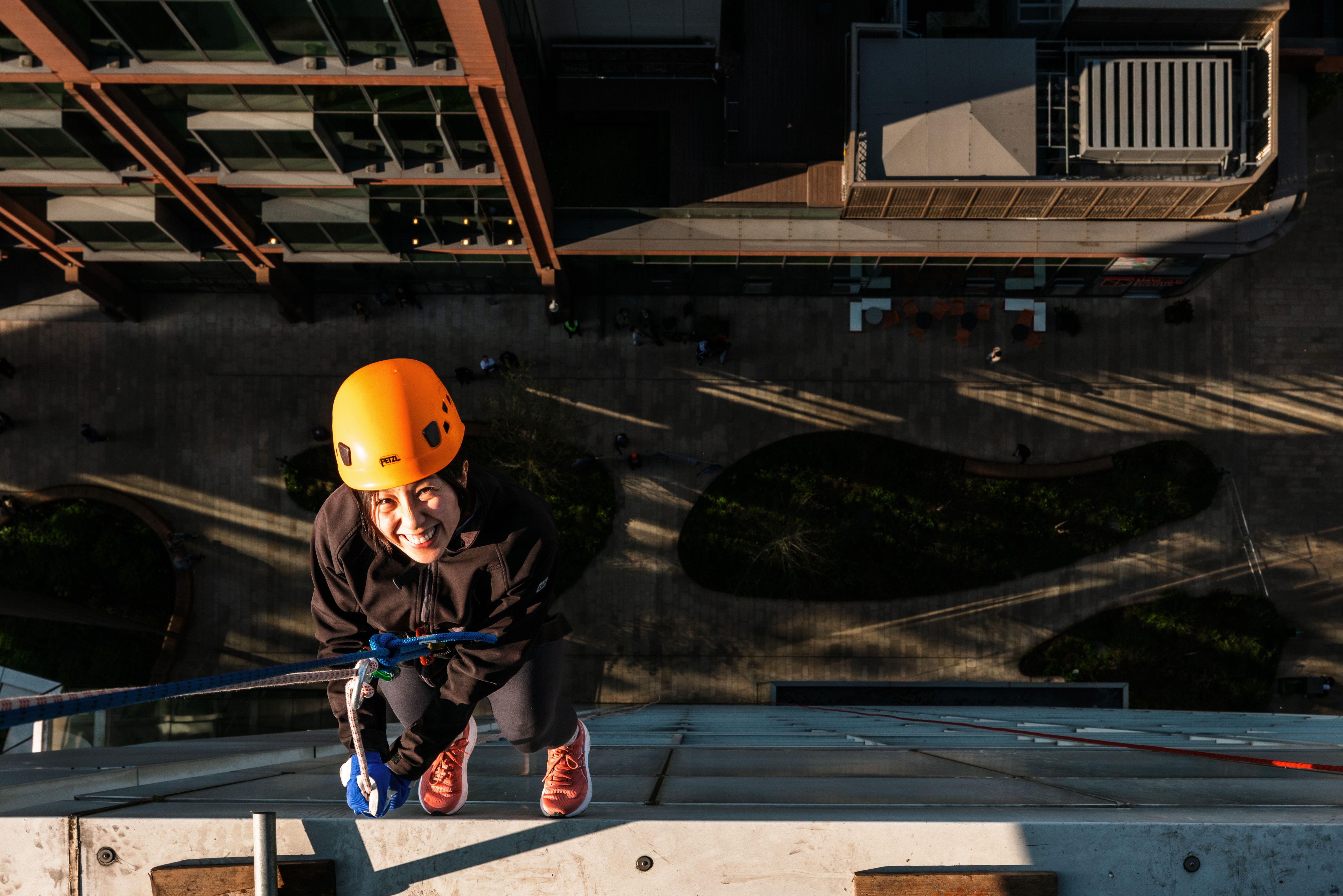 3-4pm: Betty abseil