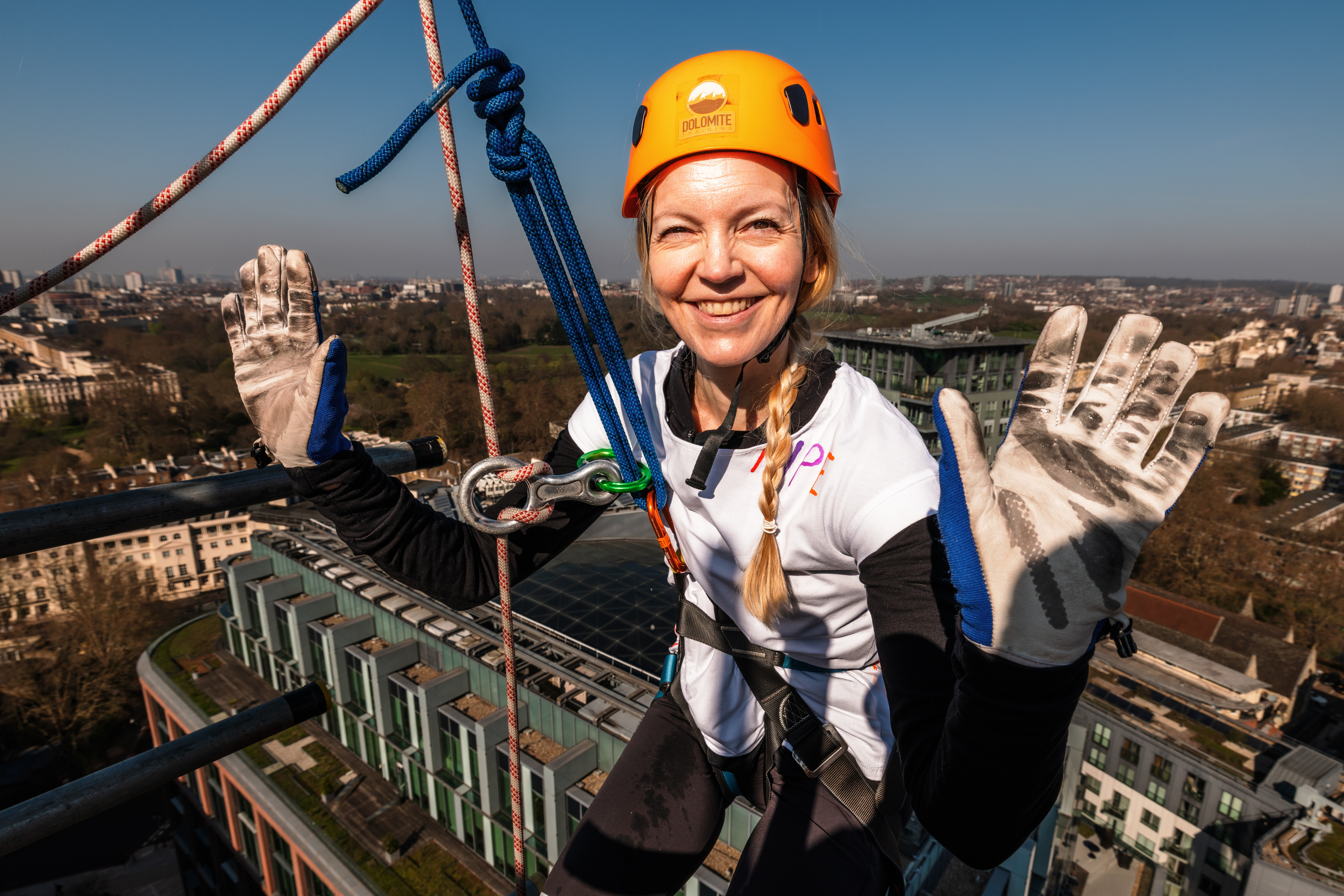 10 - 11am: Nikki roof 3