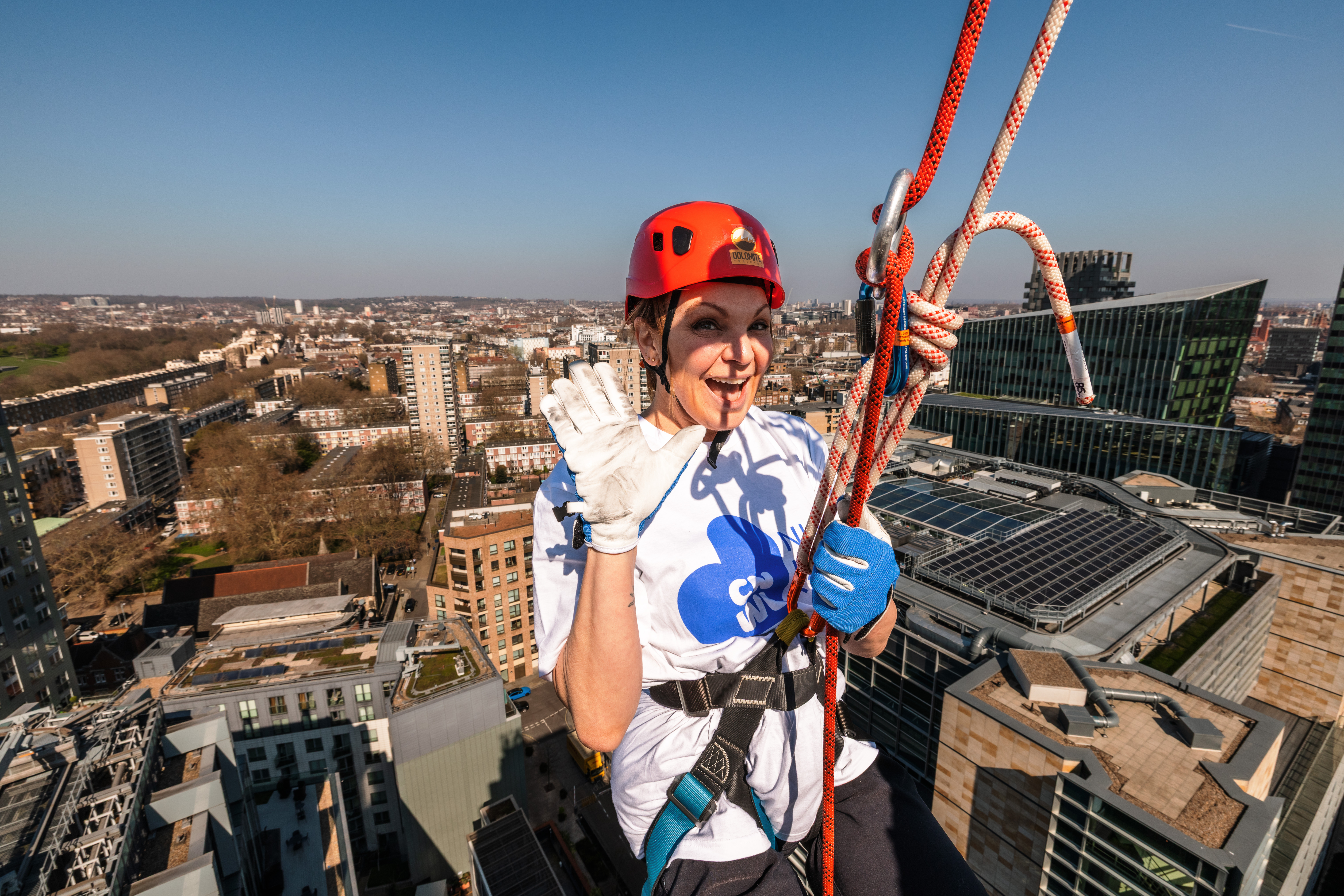 11 - 12pm:  Bea Castellano abseil 3