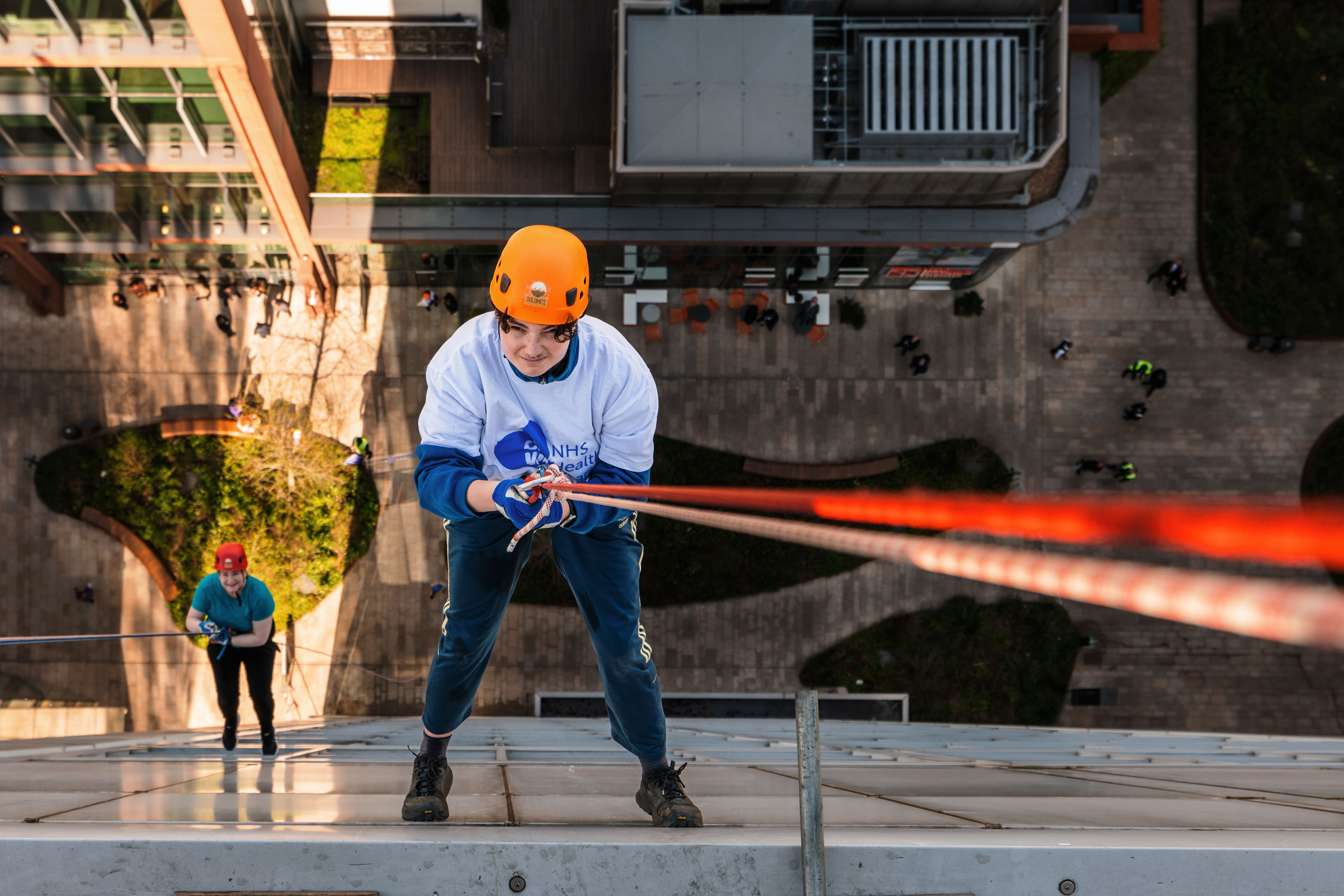 11 - 12pm:  Harry Leitch abseil 2