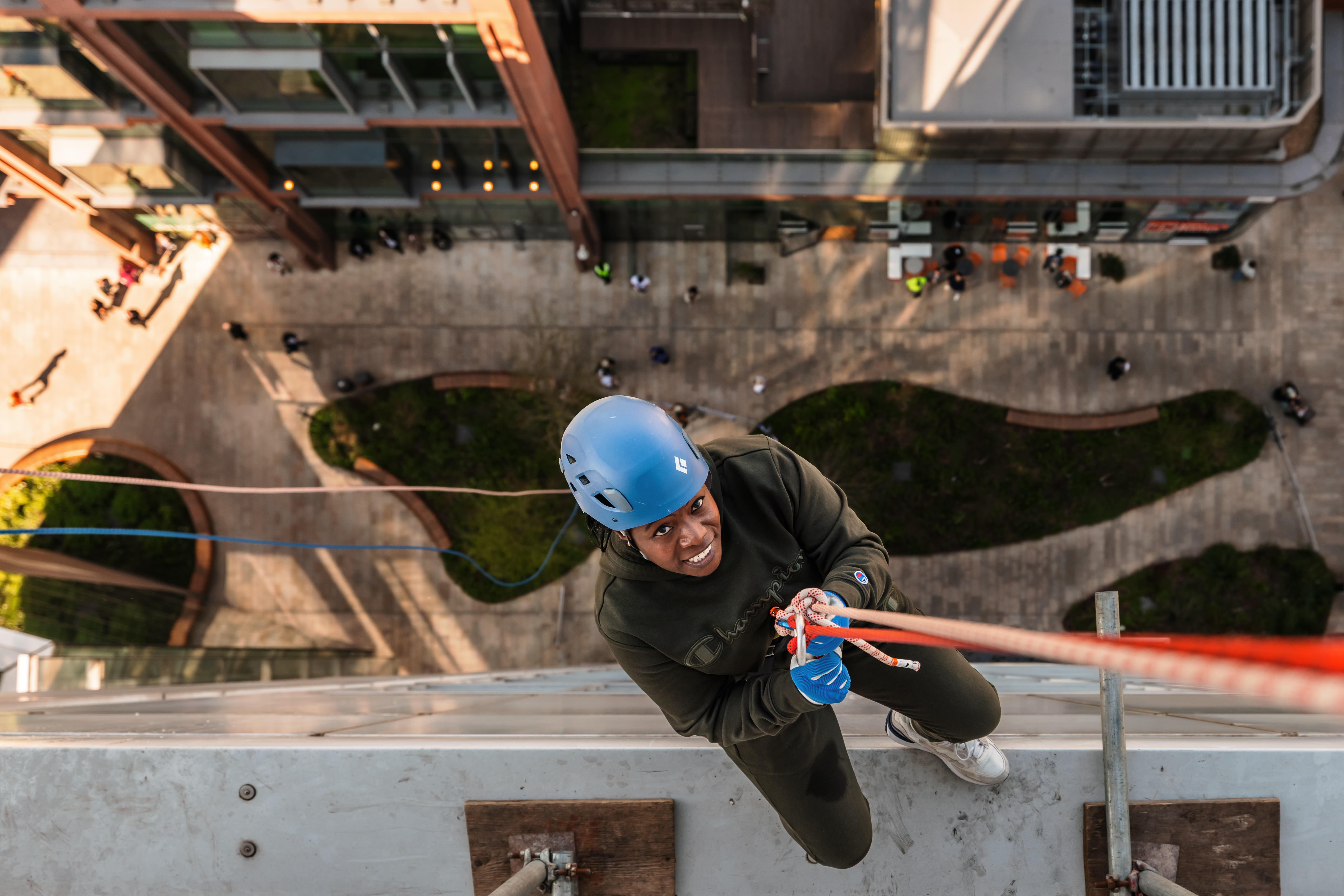 12-1pm: Trescel abseil 1