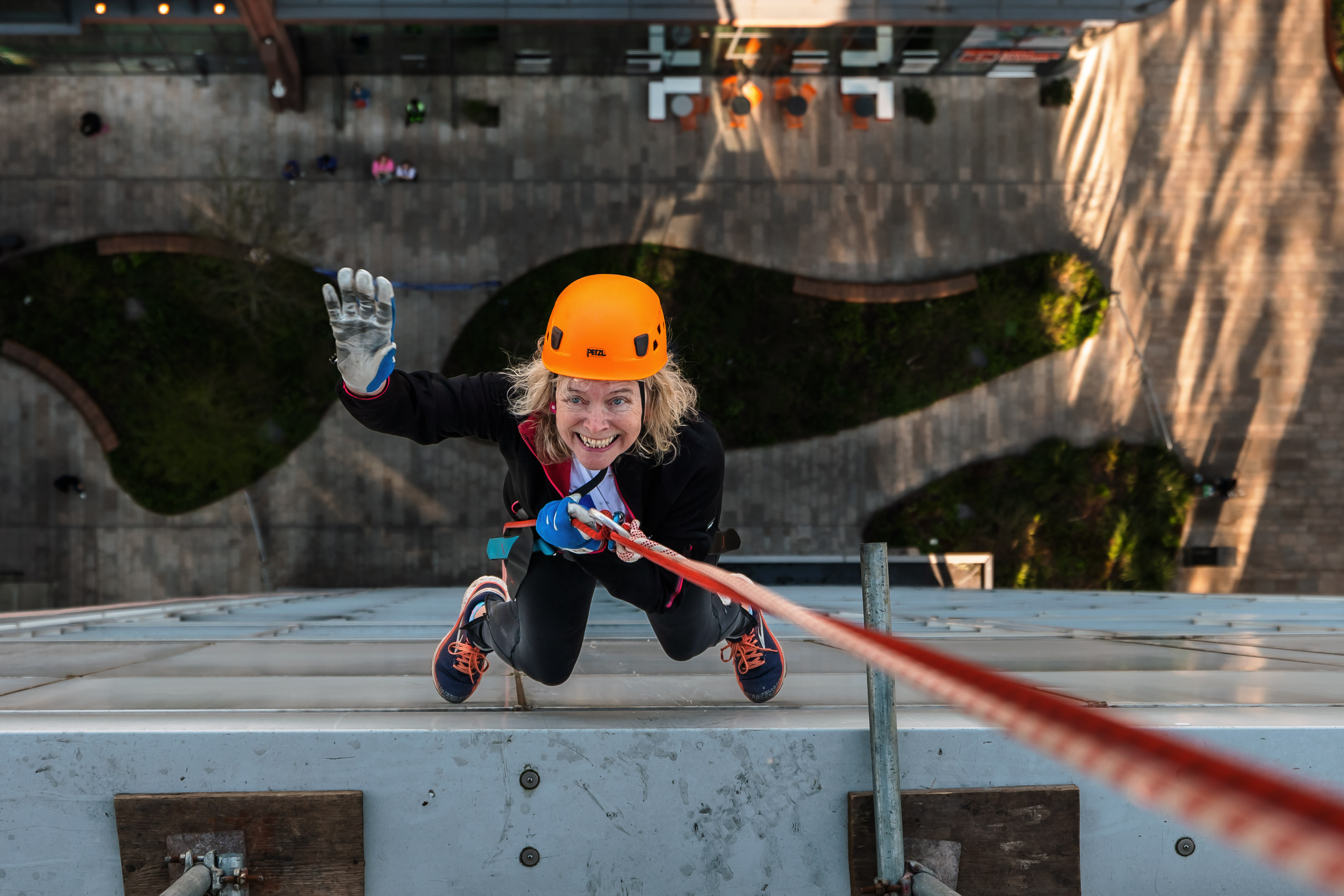 10 - 11am: Sarah Roof 4