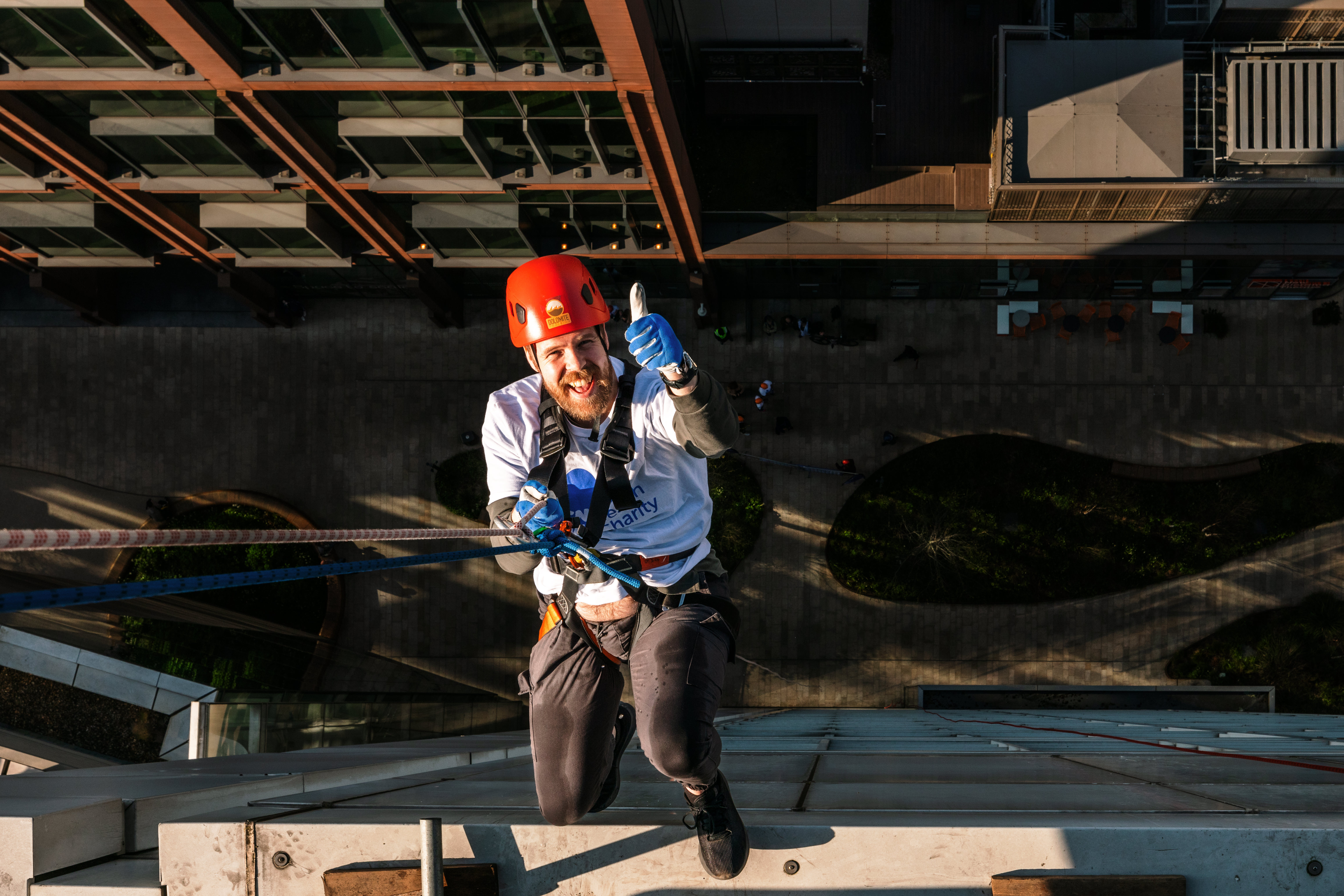 2-3pm: Peter abseil